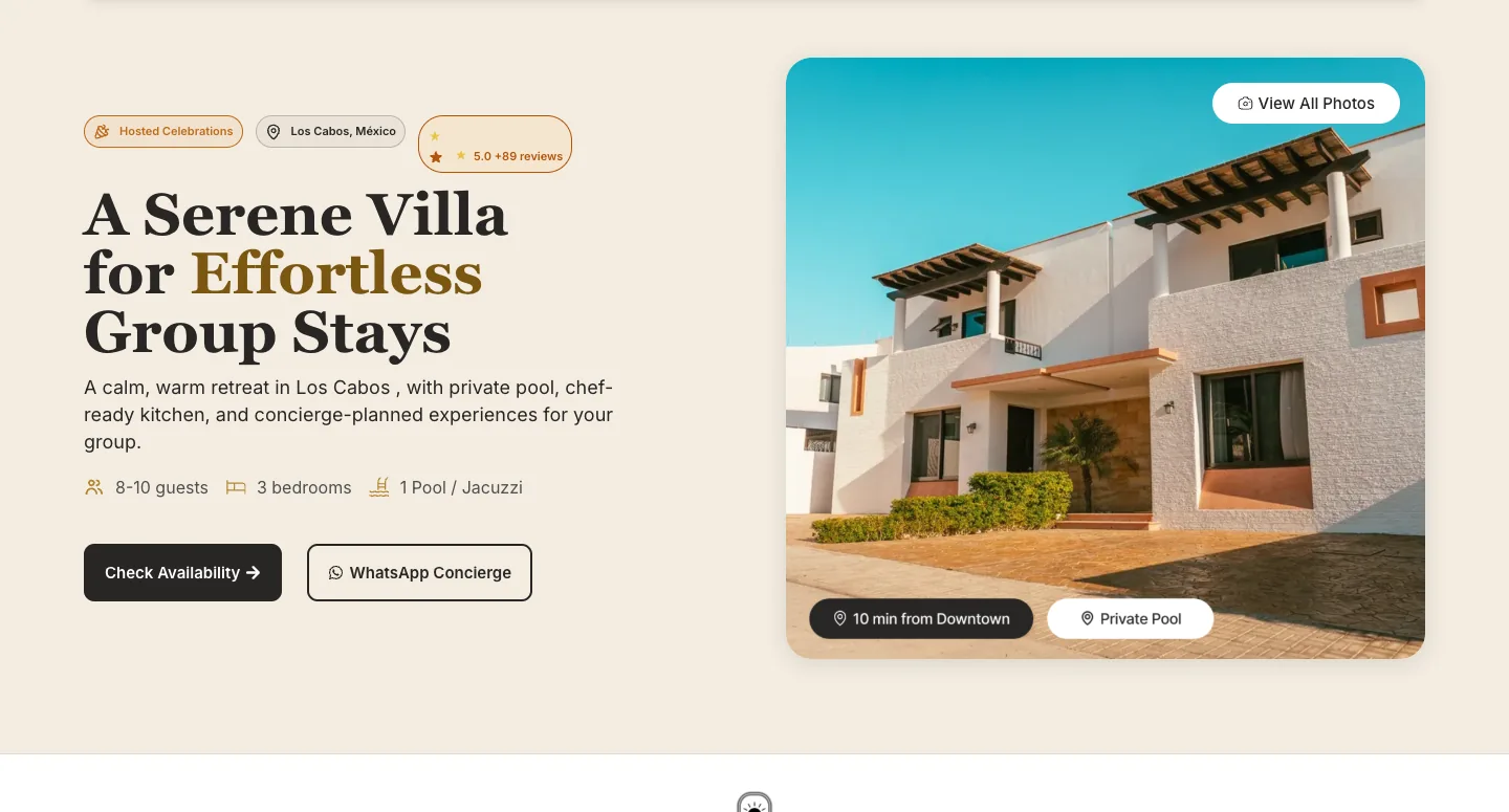 Ficha de una villa de Desert Villas con el botón Check Availability y el WhatsApp del concierge.